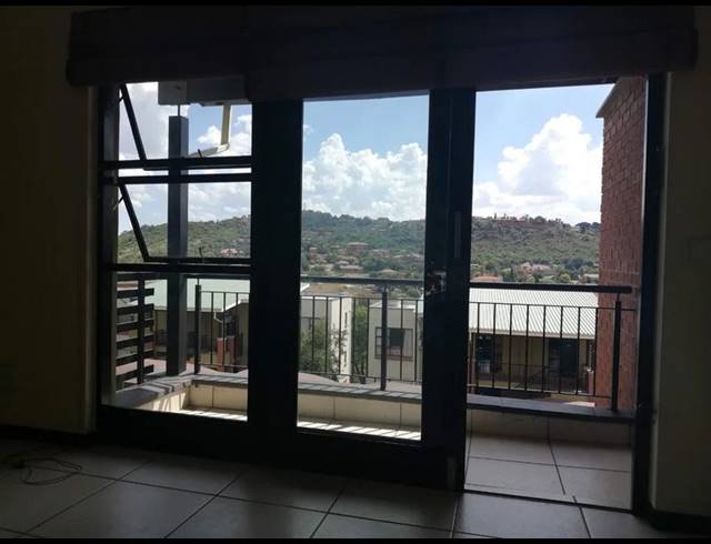 2 BEDROOM APARTMENT FOR SALE IN BASSONIA
